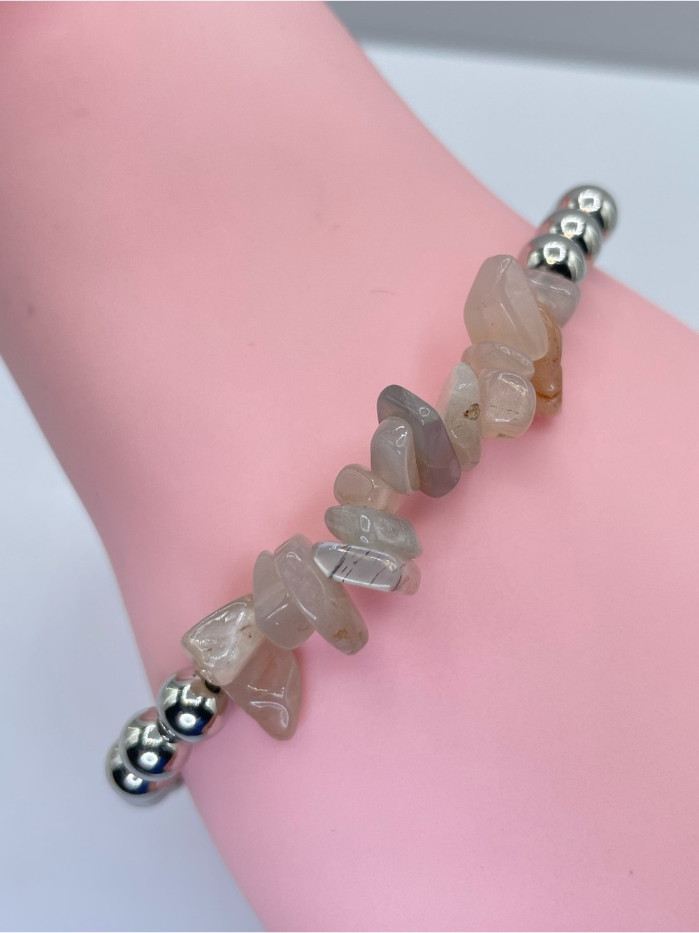 NOGU Tourmaline Quartz Chip Beaded Stretch Bracelet Minimalist Healing Crystal